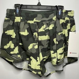 Lululemon Hotty Hot Short 4” NWT Army Green